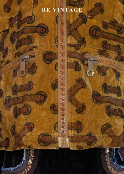 焦糖色穿繩記號麂皮長毛內裏外套4