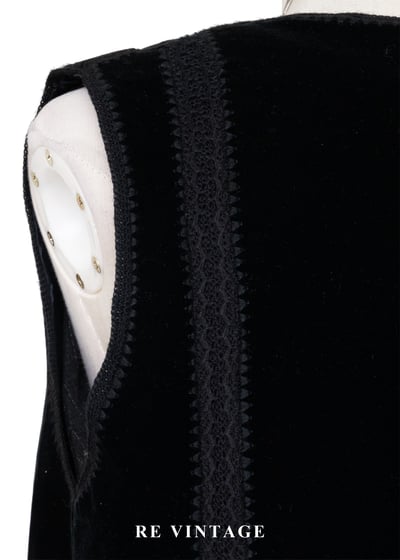 黑暗系牧羊女孩花朵刺繡背心11