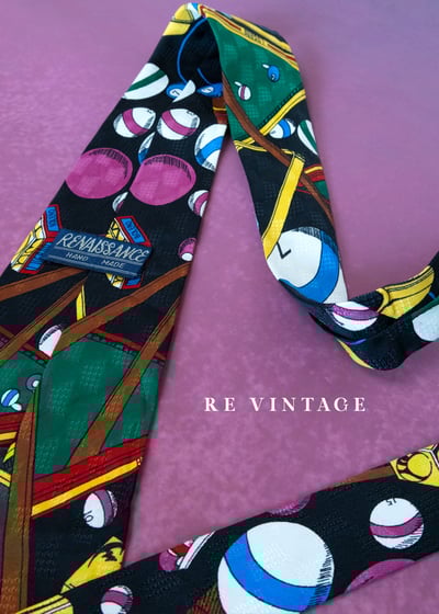 場紳士俱樂部深夜的撞球領帶1