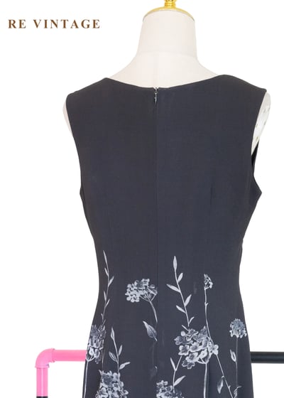 浪漫的白色野花深灰短洋裝12