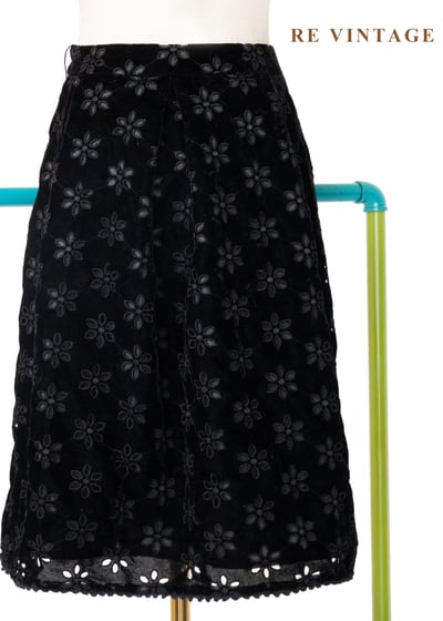 日本製 - 優雅鏤空花磚黑絨美裙（25"）1