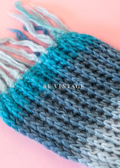 Blue Gradient 短版圍巾7