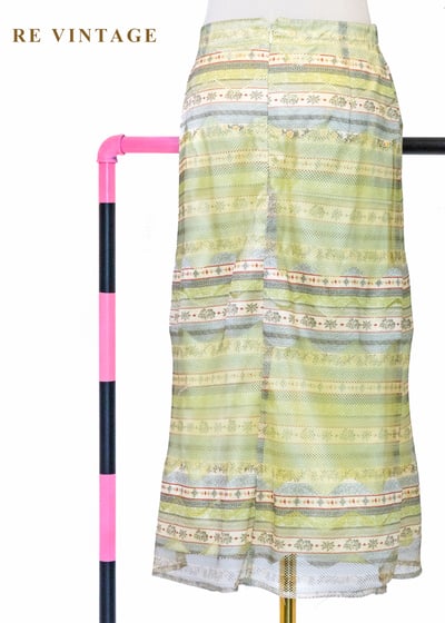 黃綠調春日湖水線條圖騰中長裙（25"）6