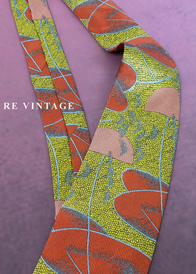 前衛色塊の律動領帶8