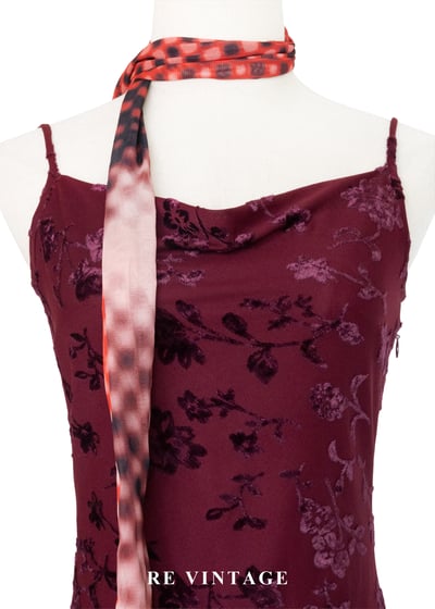 夜宴紅影浮雕花卉細肩帶洋裝5