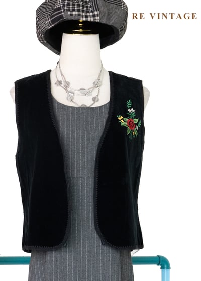 黑暗系牧羊女孩花朵刺繡背心1