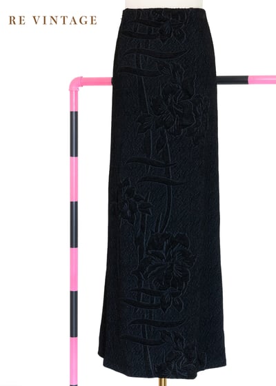 暗黑中的浮雕花長裙（27-34"）1