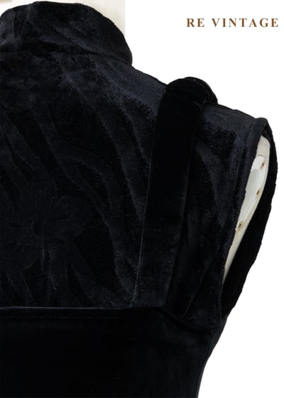 極簡主義 - 銀釦黑絨吊帶長洋裝12