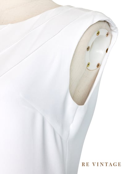 氣質單品 - 領口設計線條純白小洋裝6