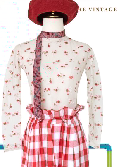 草莓汽水花香味網紗上衣1