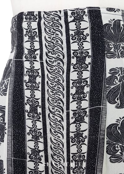 黑白圖騰詩行高腰寬褲（26"）5