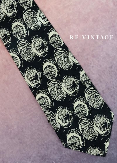 宇宙陰晴圓缺領帶4