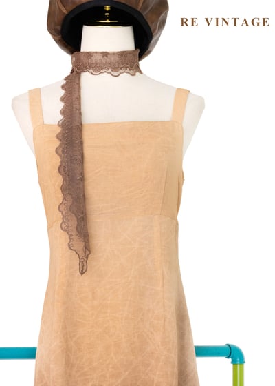 咖啡漸影花香韻味長洋裝3