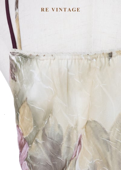  午後花香書影柔光細肩帶洋裝15