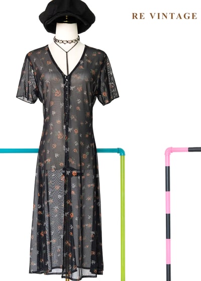 暖調浪漫紅白花透膚長洋裝1