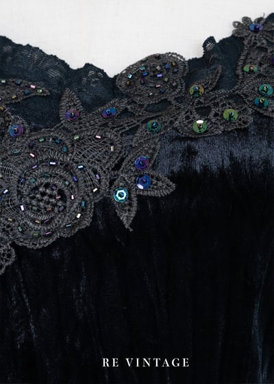 Iridescent 花朵黑色絨布細肩帶背心6