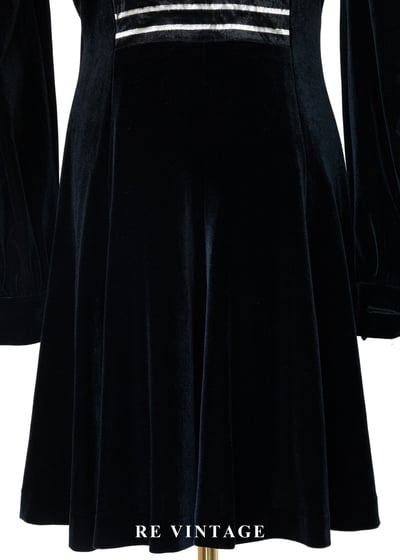 條紋狂想曲排釦黑絨洋裝8