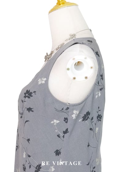 灰色調的城市花園長洋裝8