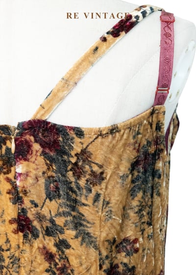 酒紅玫瑰琥珀滿版繁花絨布長洋裝13