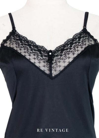 小魔女蕾絲小背心3