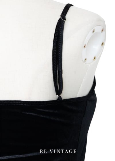 絲絨光澤蕾絲細肩帶洋裝13