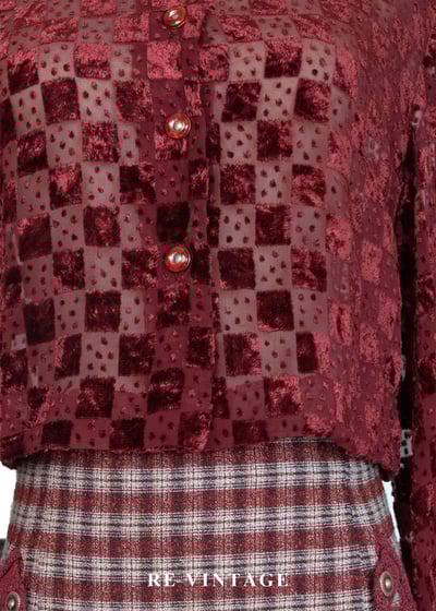 酒紅棋盤格光影交錯燒絨上衣7