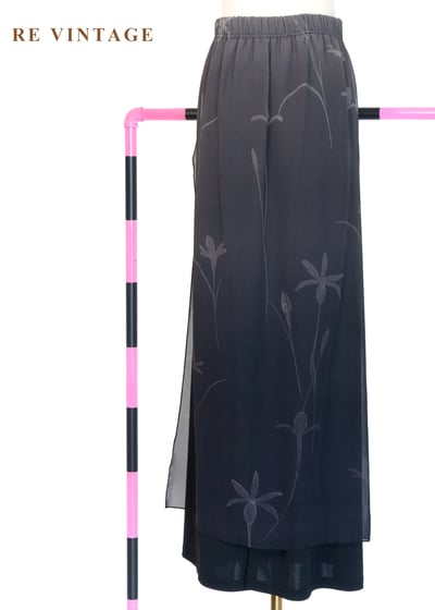 漸層灰霧中的花形線長裙（24-32"）7