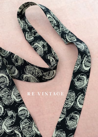 宇宙陰晴圓缺領帶1