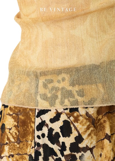 Misted Yellow 玫瑰一字領上衣10