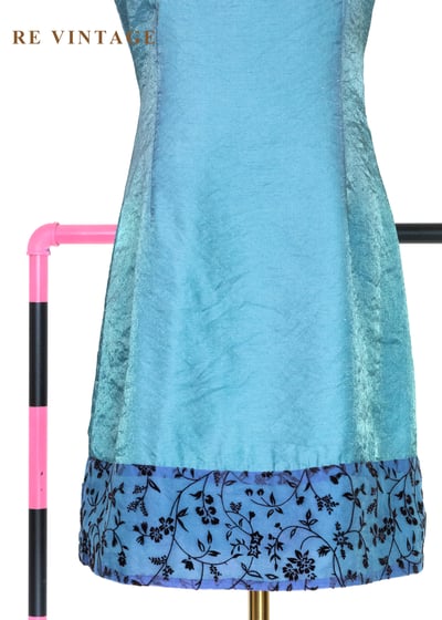 翡冷翠的湖光方領小色花拼接洋裝4