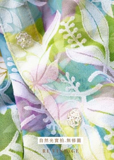 Green Glow 透膚花朵短袖襯衫14