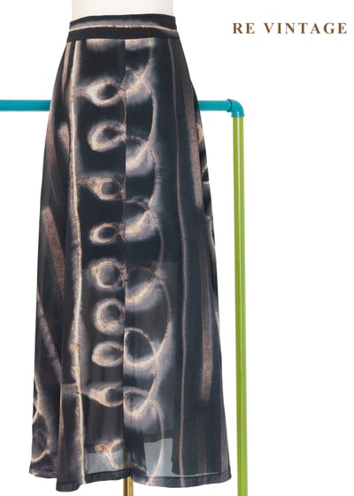 夜晚湖面聲波長裙（27-28"）1