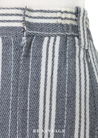 摩登序曲 - 奶油灰粗細條紋排扣直筒裙（25"）11