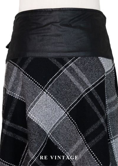 格紋結構不規則裙擺短裙（26"）9
