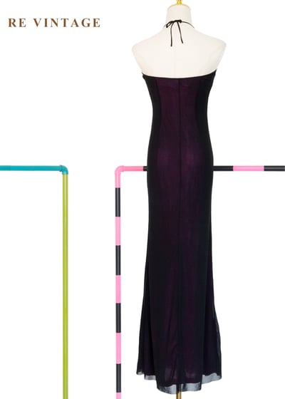 黑夜裡盛開的紫紅花繞頸長洋裝10