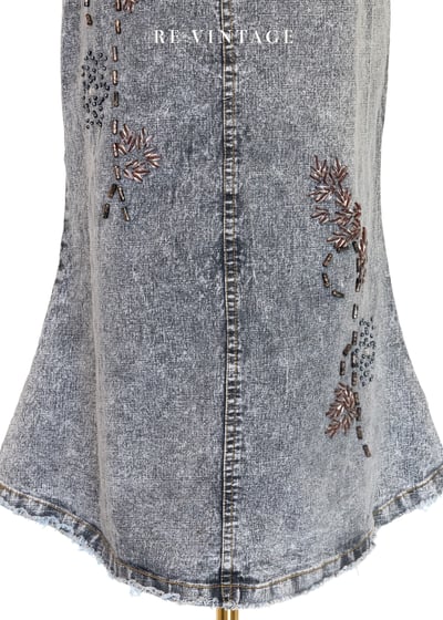 水洗灰調煙燻珠飾綻放牛仔裙（27"）4