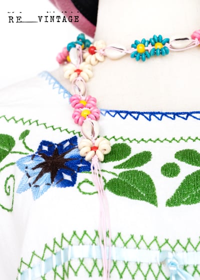 『紐約寶物』刺繡藍小花棉質上衣4