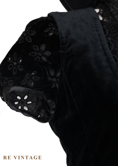 質感單品 - 優雅感金釦黑絨洋裝7