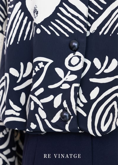 Dark Navy 米黃花花長袖襯衫7