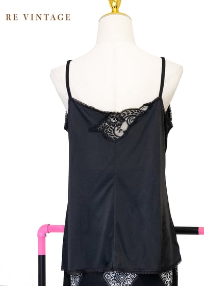 黑系花朵簍空細肩帶小背心11