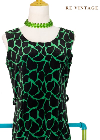 螢光綠長頸鹿紋絨布迷你洋裝3