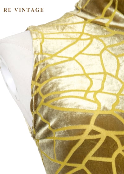 Memory of Light 金黃色絨布背心5