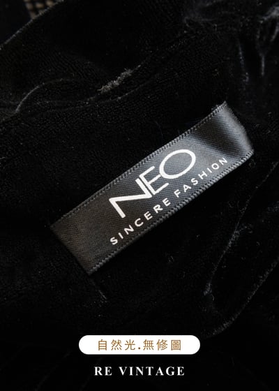 黑魔女娃娃繞頸黑絨迷你洋裝11