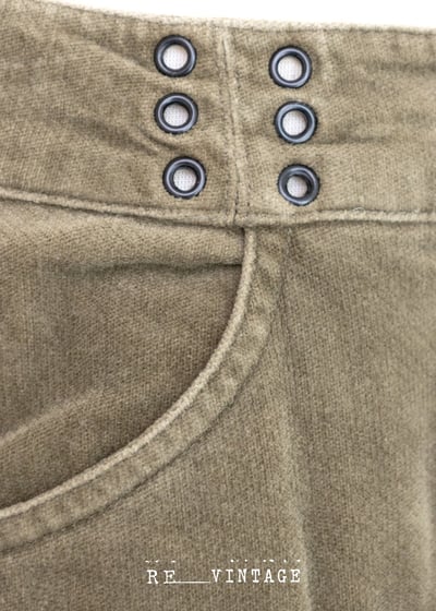 Betty 辣辣墨綠色波紋絨布喇叭褲9