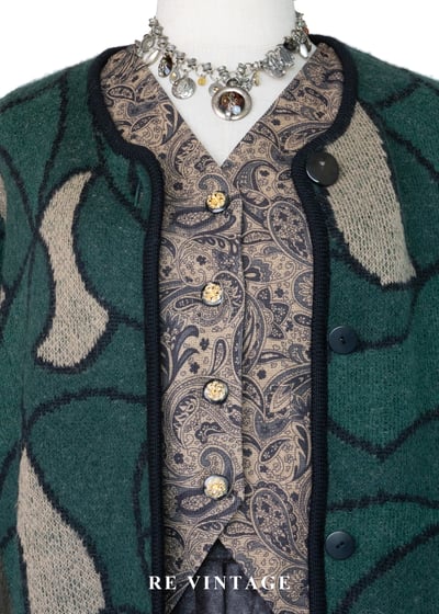 溫暖の苔綠幾何線條針織外套2