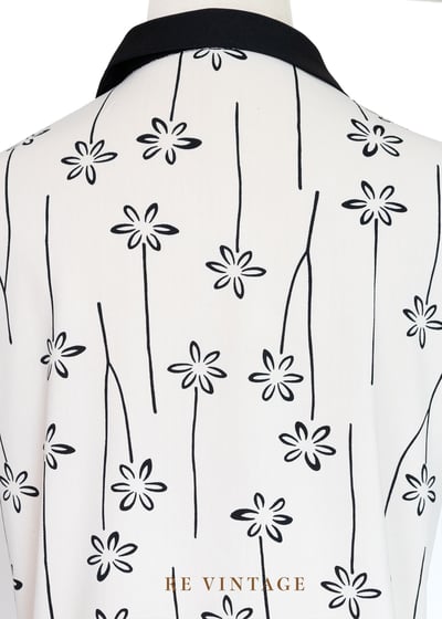 米白小黑花單隻飄飄可愛上衣11