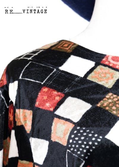 黑絨拼接圖騰薄款上衣10