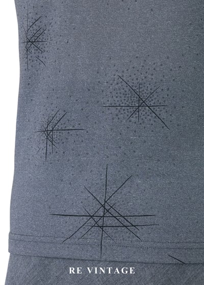 星芒印花垂墜領無袖上衣11