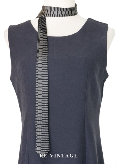 質感單品 - 詩意刺繡花卉深灰色秋冬洋裝7