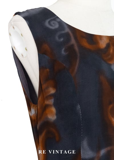 煙灰琥珀如夢似幻圖騰洋裝7